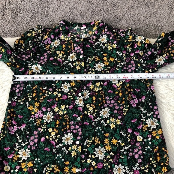 Old Navy floral print button down long sleeve shirt with ruffle shoulders Medium - Picture 8 of 8